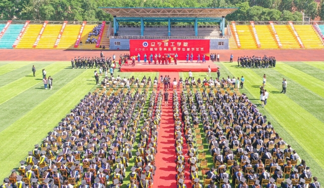 畢業(yè)典禮|故事沒有終點(diǎn)，少年一往無(wú)前